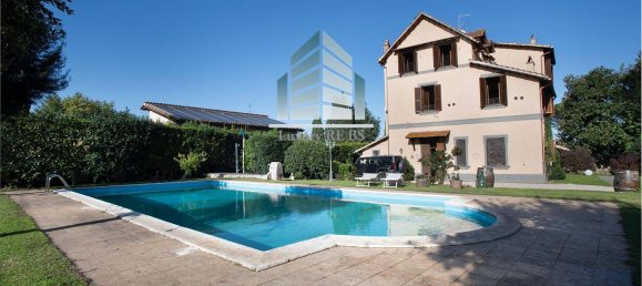 5 bedrooms Villa in Rome, Italy No. 332911 4