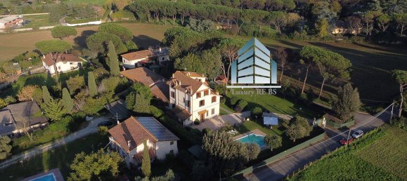 5 bedrooms Villa in Rome, Italy No. 332911 9