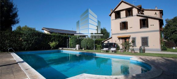 5 bedrooms Villa in Rome, Italy No. 332911 5