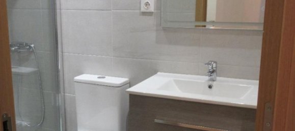 2 bedrooms Apartment in Zaragoza, Spain No. 182434 12