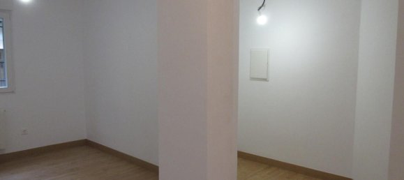 2 bedrooms Apartment in Zaragoza, Spain No. 182434 9