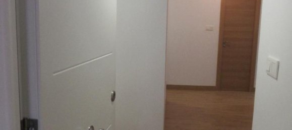 2 bedrooms Apartment in Zaragoza, Spain No. 182434 5