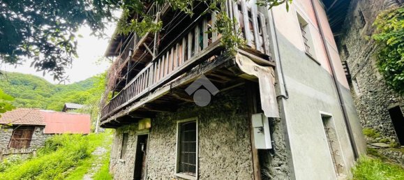 8 rooms House in Viù, Italy No. 8051 2