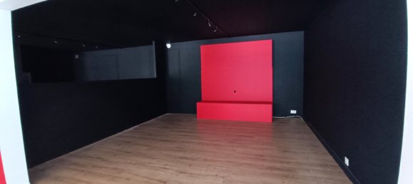 220m² Commercial property in Aveyron, France No. 292581 4