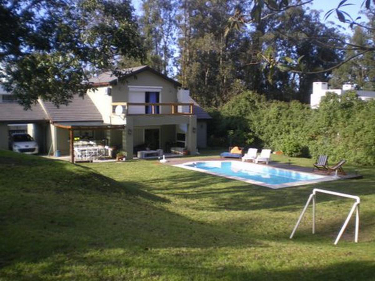 Дом с 3 спальнями в Мальдонадо, Уругвай № 11744