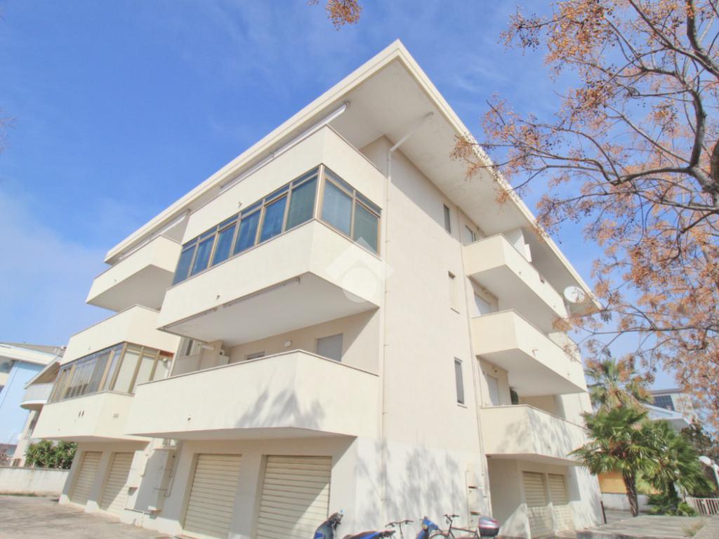 1 bedroom Apartment in Montesilvano, Italy No. 297354