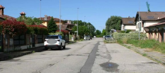 6936m² Commercial property in Roncaro, Italy No. 315021 32