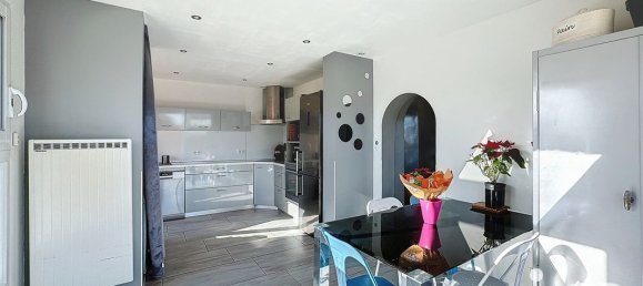 Дом с 3 спальнями в Макла, Франция № 200163 6