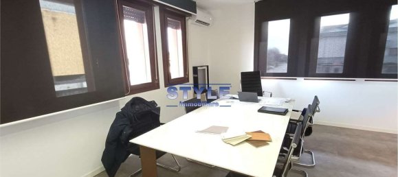 Bureau à Vigodarzere, Italy 55m² No. 336723 2