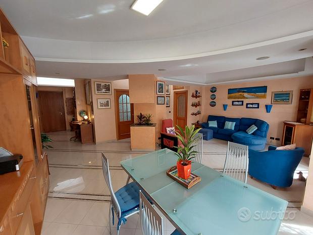 5 rooms Apartment in Rome, Italy No. 258980