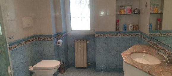 5 rooms Apartment in Rome, Italy No. 258980 4