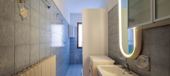 Дом с 8 комнатами в Кьюро, Италия № 89867 6