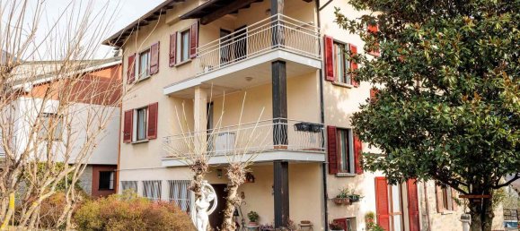 Дом с 8 комнатами в Кьюро, Италия № 89867 23