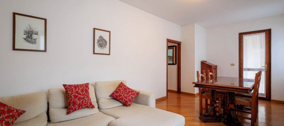 Дом с 8 комнатами в Кьюро, Италия № 89867 4