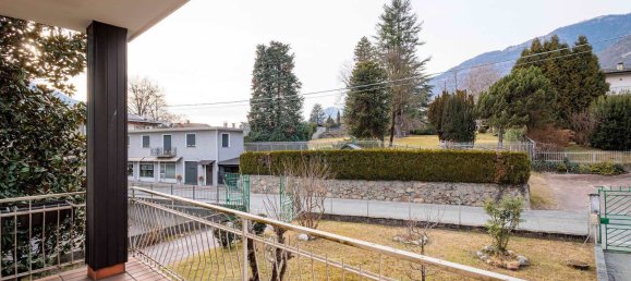 Дом с 8 комнатами в Кьюро, Италия № 89867 33