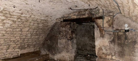 Коммерческая недвижимость 45м² в Бурж, Франция № 93753 4