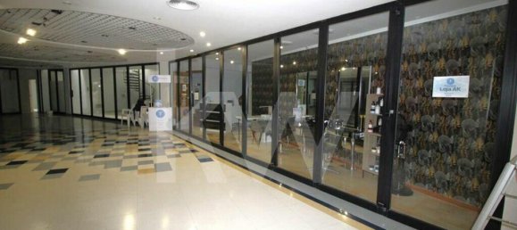 Gewerbliche Immobilie in Funchal, Portugal 77m², Nr. 84243 6