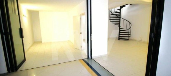 Gewerbliche Immobilie in Funchal, Portugal 77m², Nr. 84243 2