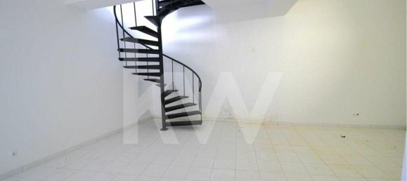 Gewerbliche Immobilie in Funchal, Portugal 77m², Nr. 84243 9