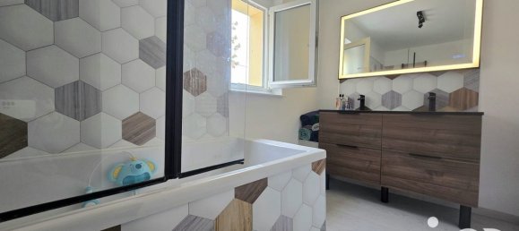 3 bedrooms House in Seine-Maritime, France No. 354120 4