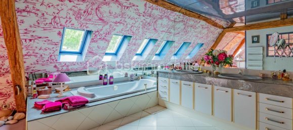 5 bedrooms House in Yonne, France No. 358440 22