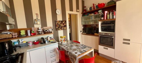 5 rooms Penthouse in Monza, Italy No. 334606 9