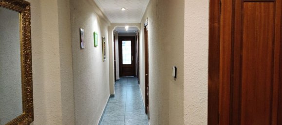 Apartamento de 3 dormitorios en València, Spain No. 137480 8