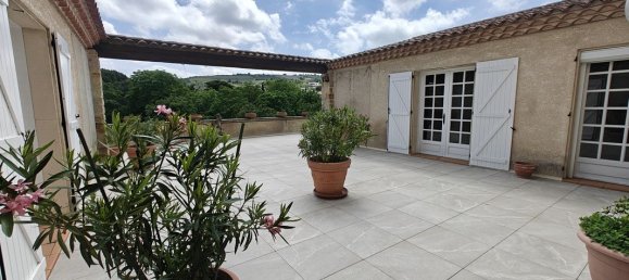 Квартира с 2 спальнями в Лиму, Франция № 338727 3