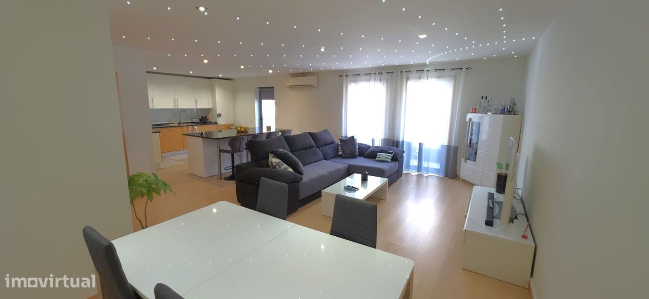 2 bedrooms Apartment in Quelfes, Portugal No. 304472