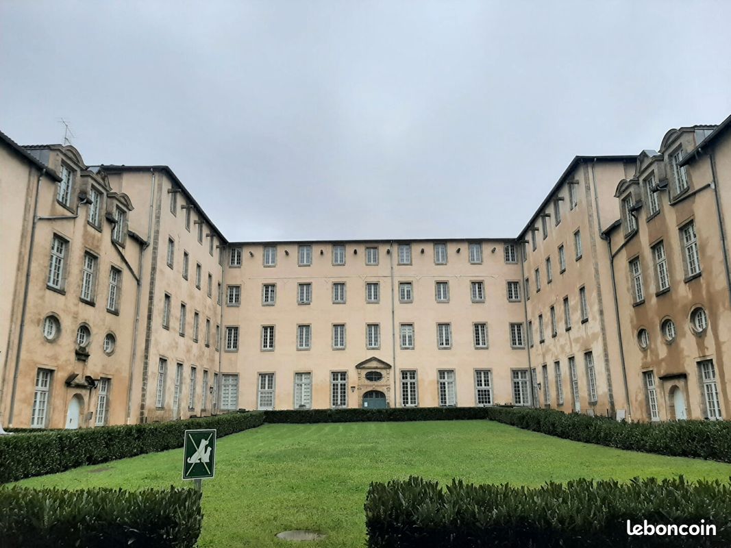 Квартира с 1 спальней в Лимож, Франция № 97718