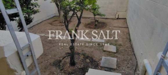 3 bedrooms Apartment in Siggiewi, Malta No. 8354 11