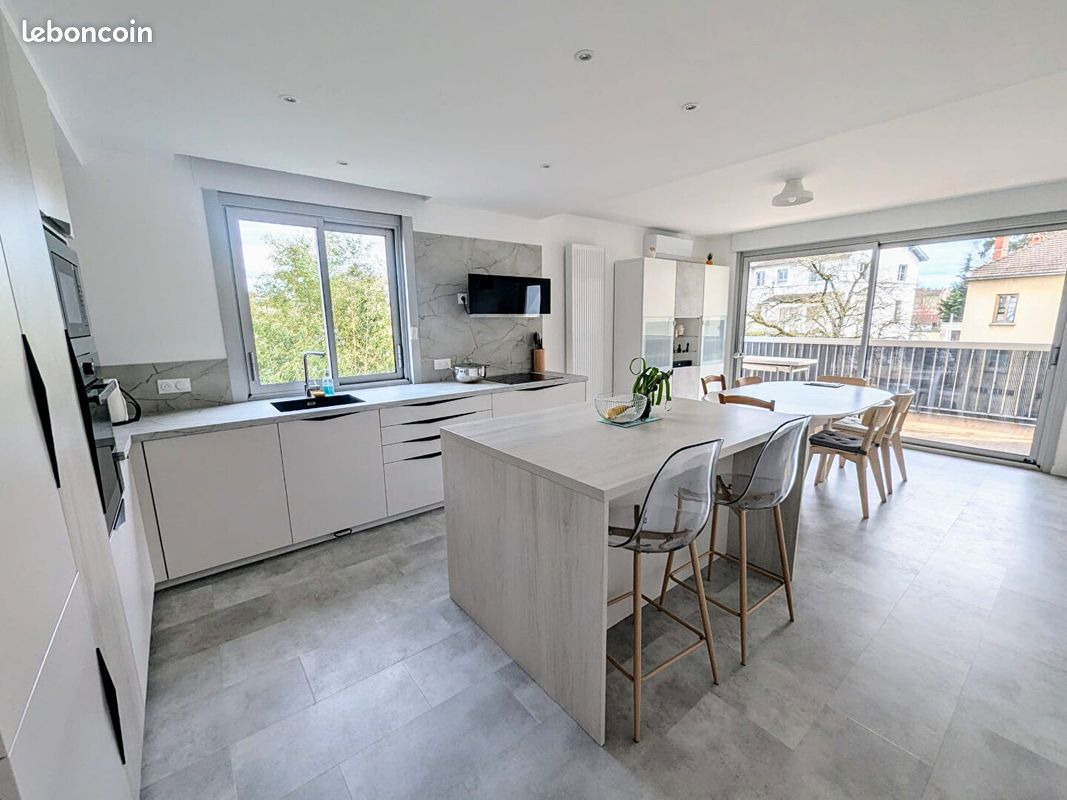 2 Schlafzimmer Wohnung in Bourg-en-Bresse, France, Nr. 271871