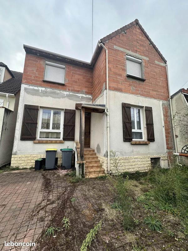 5 غرف نوم منزل في Tremblay-en-France, France رقم 164671