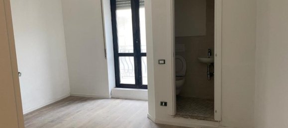 Квартира с 6 комнатами в Виареджо, Италия № 173733 15