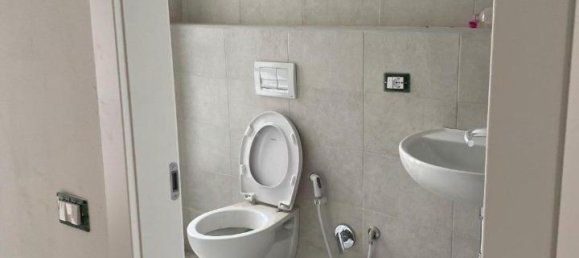 Квартира с 6 комнатами в Виареджо, Италия № 173733 16