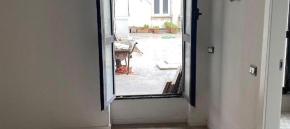 Квартира с 6 комнатами в Виареджо, Италия № 173733 18