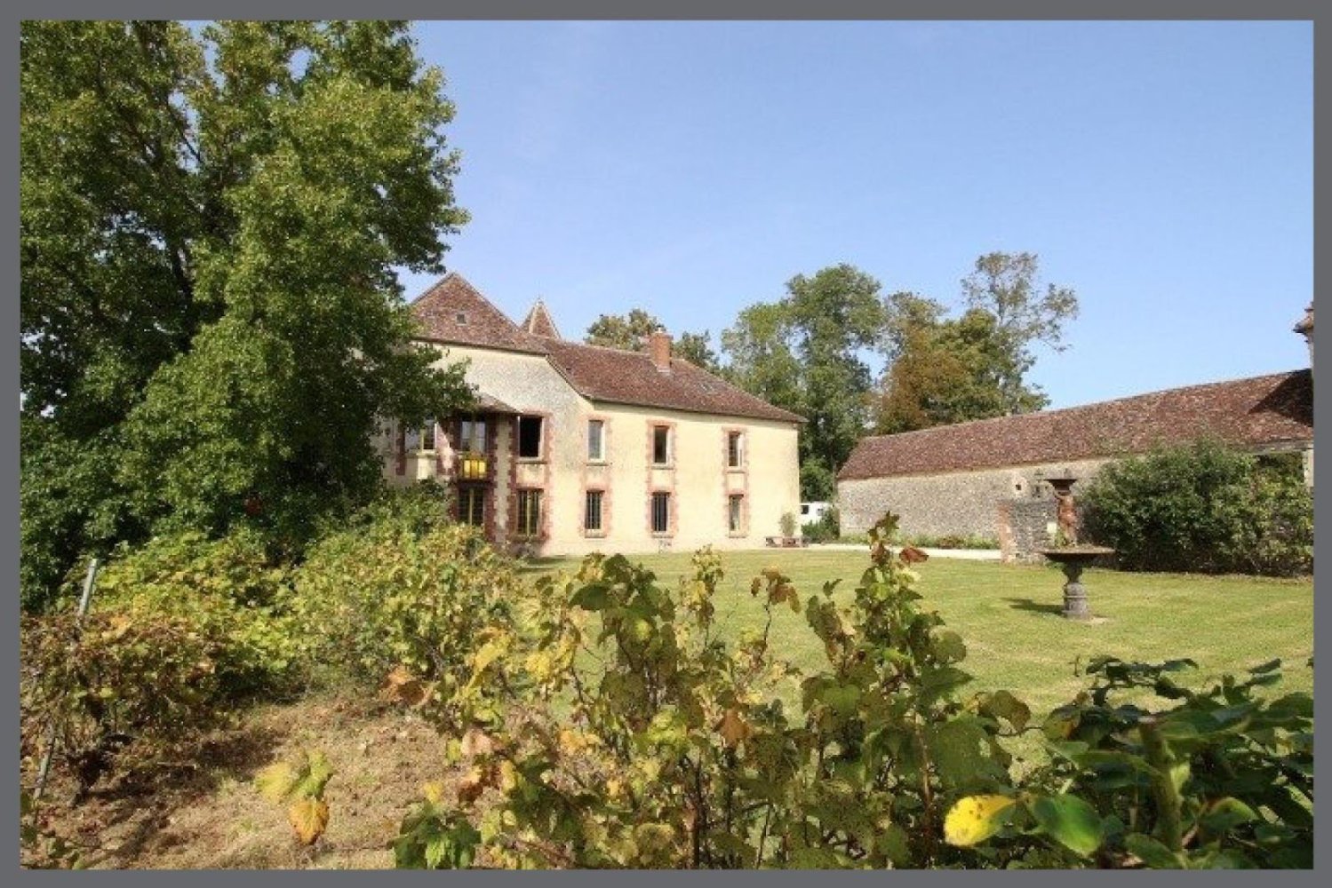 8 bedrooms Castles in Courgivaux, France No. 152943