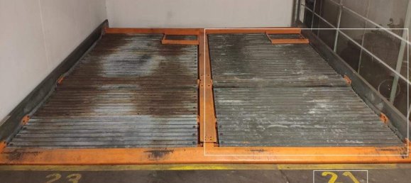  Parking in Ottakring, Austria No. 167785 3