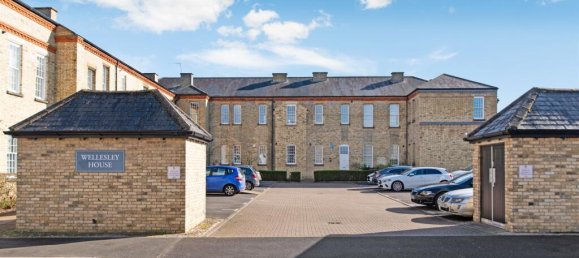 1 bedroom Apartment in Epsom, United Kingdom No. 9724 8