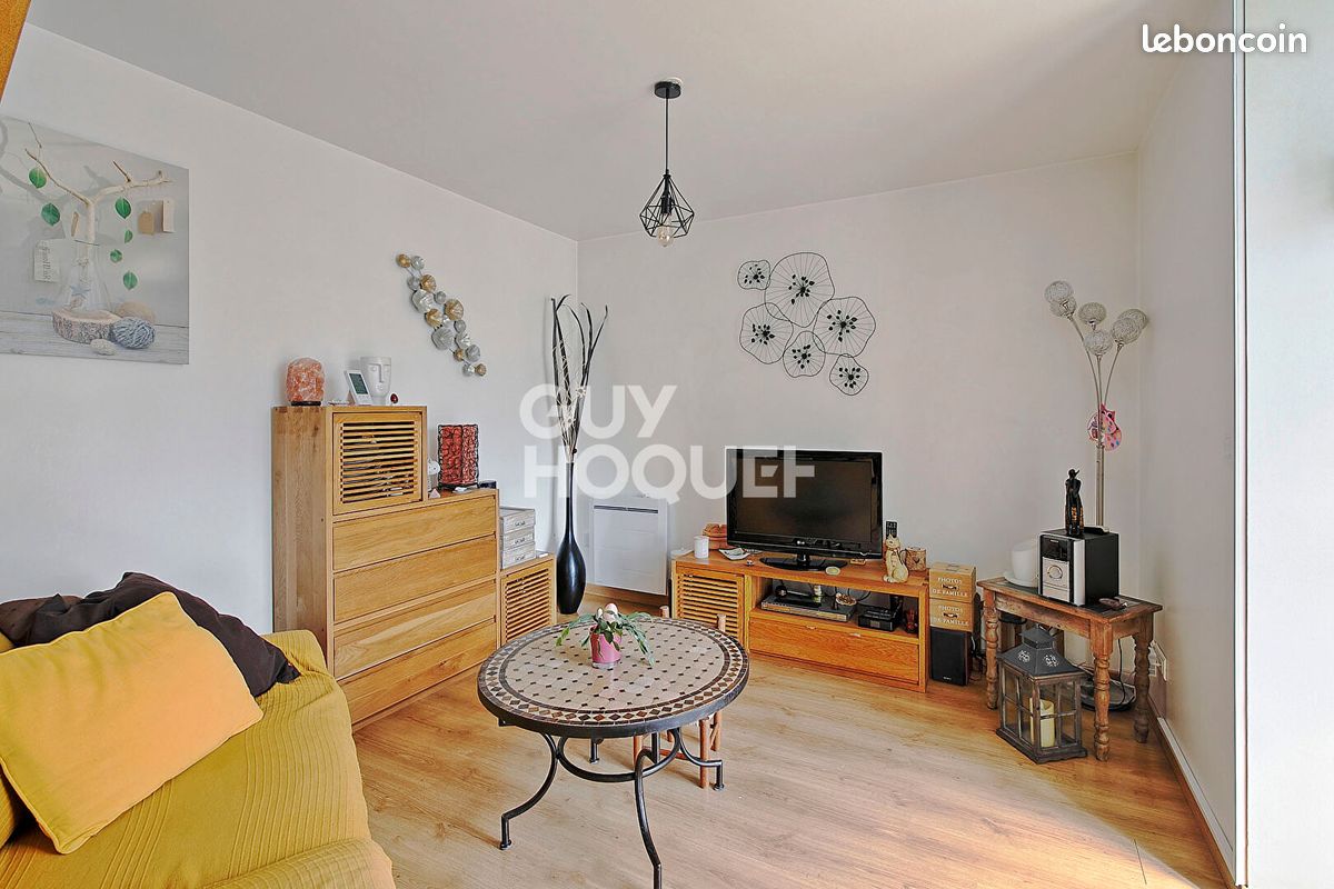 3 غرف نوم منزل ذو طابقين في Chaumes-en-Brie, France رقم 186851