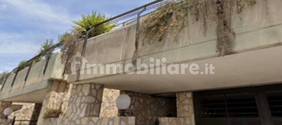 2 bedrooms House in Tivoli, Italy No. 191332 4