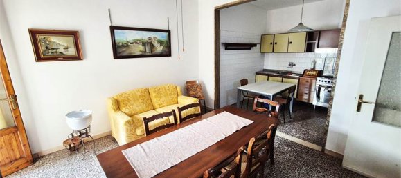Apartamento de 3 dormitorios en Prato, Italy No. 257823 4