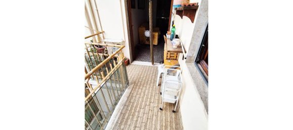 Apartamento de 3 dormitorios en Prato, Italy No. 257823 6