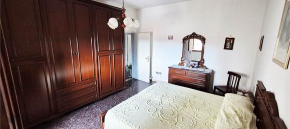 Apartamento de 3 dormitorios en Prato, Italy No. 257823 17