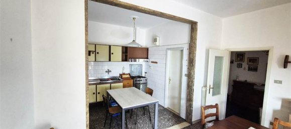 Apartamento de 3 dormitorios en Prato, Italy No. 257823 25