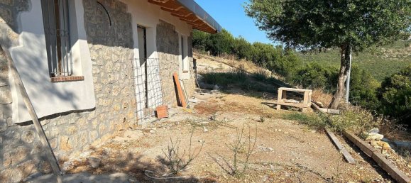 3 bedrooms Villa in Fondi, Italy No. 370858 2