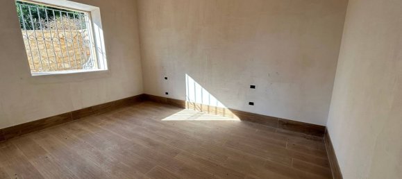 3 bedrooms Villa in Fondi, Italy No. 370858 8