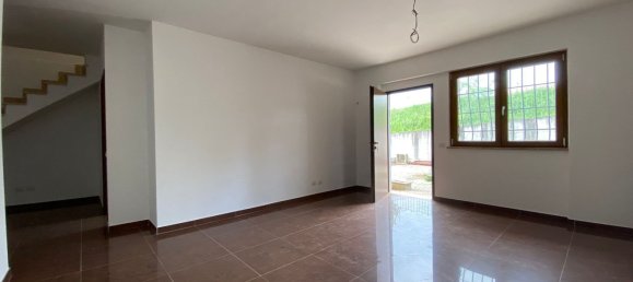 Дом с 6 комнатами в Лабико, Италия № 16633 40