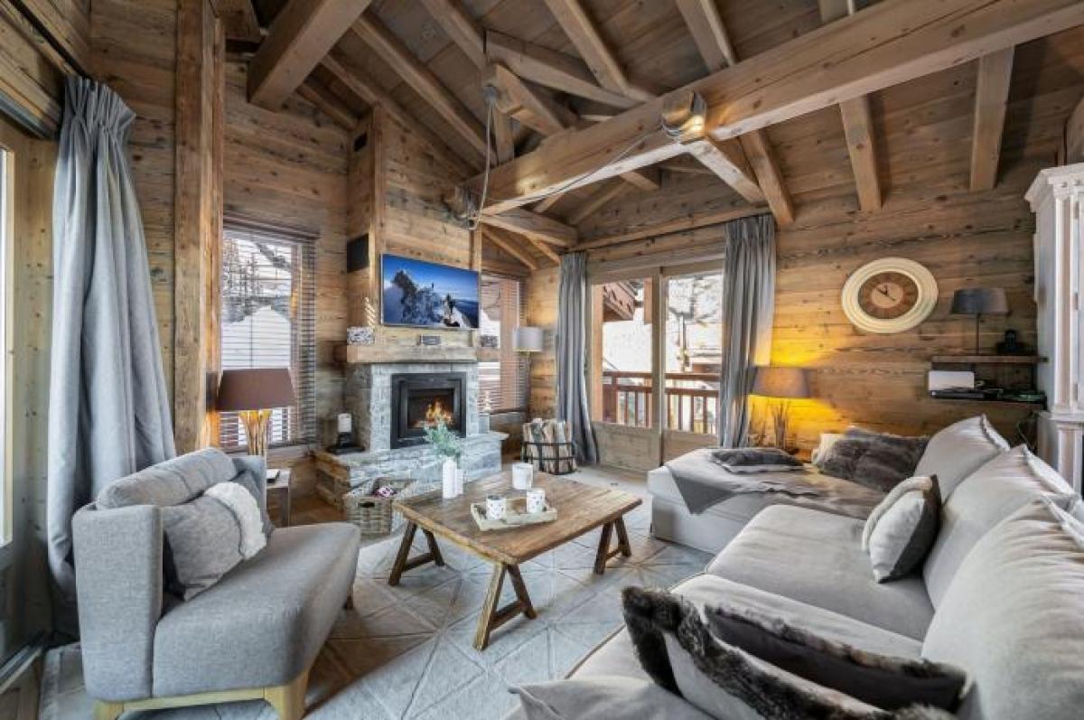 Apartamento de 5 dormitorios en Courchevel, France No. 35503