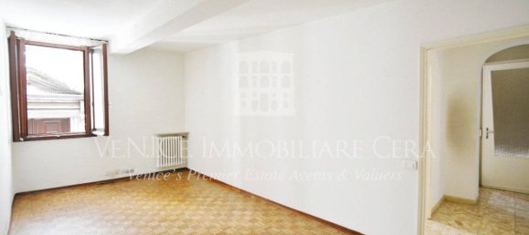 3 bedrooms Apartment in Venice, Italy No. 190416 9